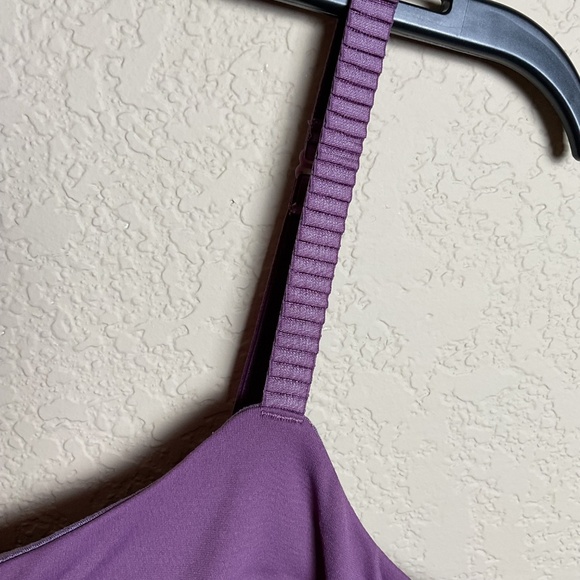 Lululemon Womens 8 Purple Athleisure Workout Running Tank Top w/Built in Bra - Picture 3 of 5